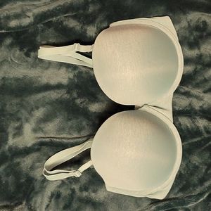 Victoria's Secret 34DD multiway pushup bra